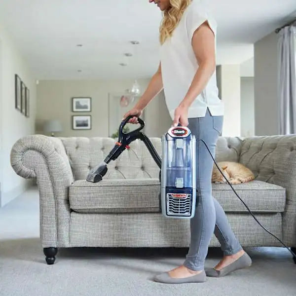 Aspiradora Vertical para Mascotas Shark Classic Anti Hair Wrap